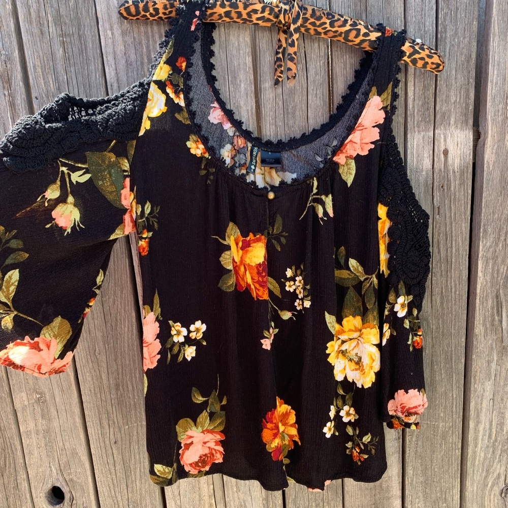 Size Small IVORY LOVE peek a boo shoulder blouse, with Crochet inlay.